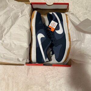 Nike Dunk Low Retro SE - Midnight Blue and Snow White